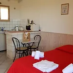 Domaine San Sebastiano Tatil Evi *